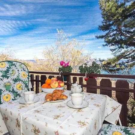 Апартаменты Comfy And Warm Ap With Balcony Surrounded With Beautiful Nature Ловран