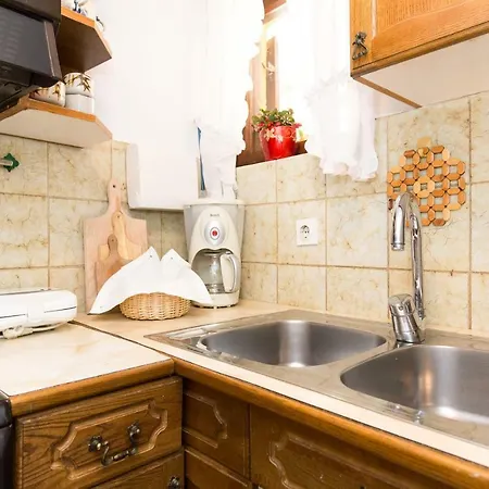 Апартаменты Comfy And Warm Ap With Balcony Surrounded With Beautiful Nature Ловран