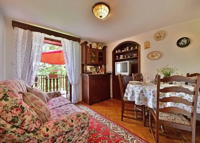 Apartment Comfy And Warm Ap With Balcony Surrounded With Beautiful Nature *